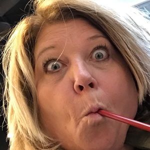 Meet your Posher, Virginia